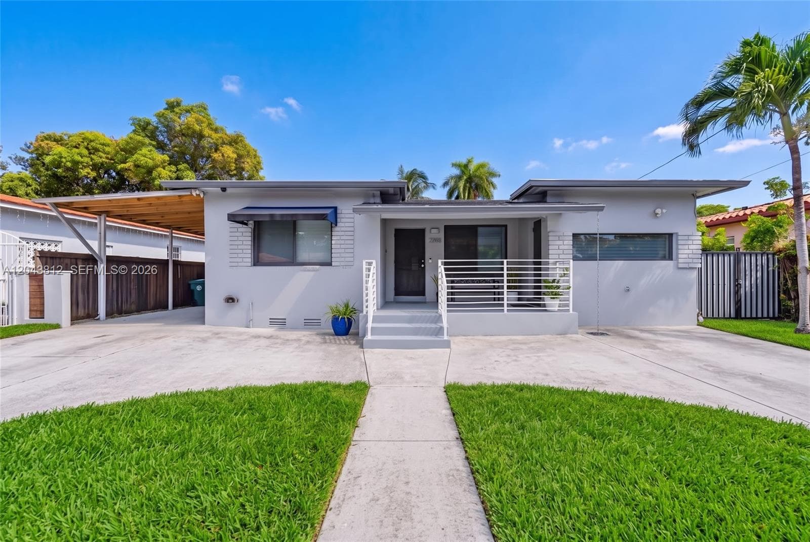 2360 SW 2nd St photo 1