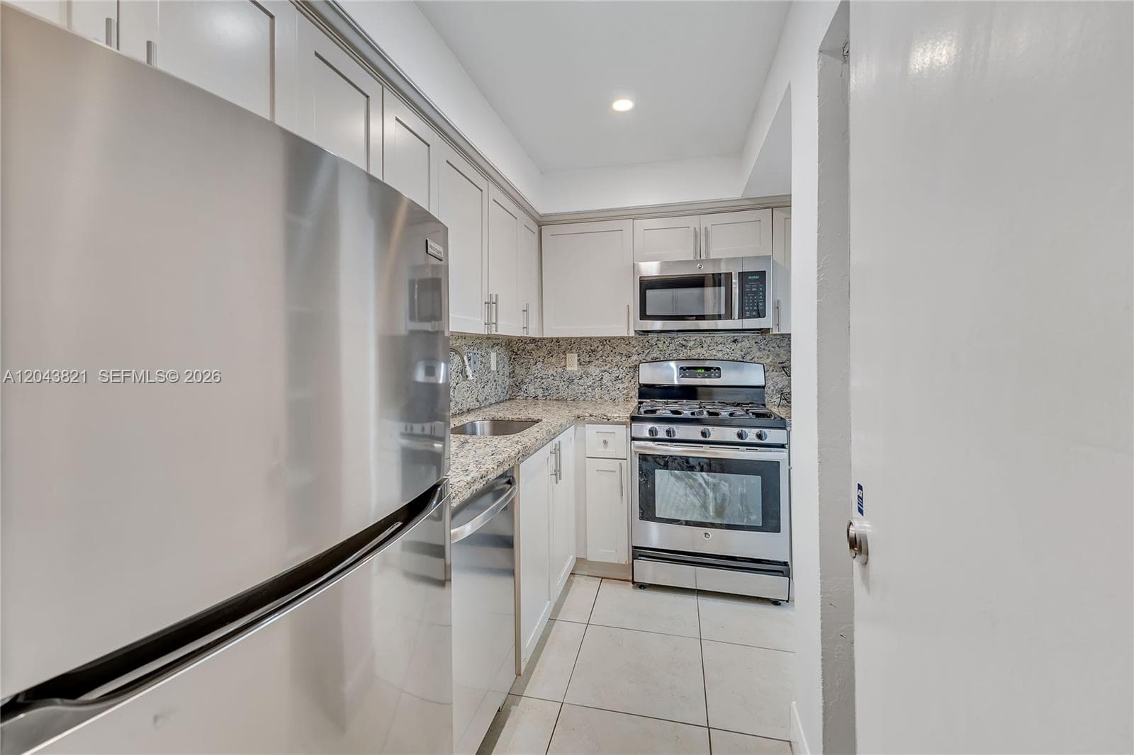 VILLA CAPRI CONDO · #307 in Coral Gables - Photo 6