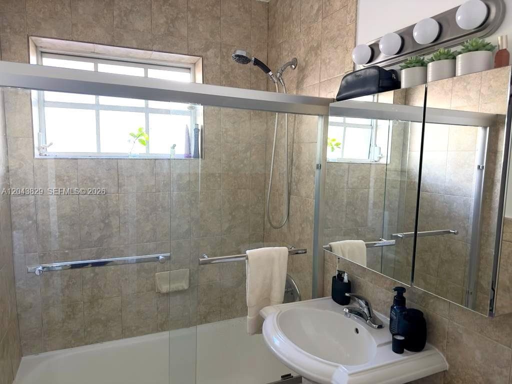 THE LORENA CONDO · #5 in Miami Beach - Photo 13