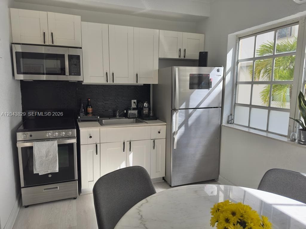 THE LORENA CONDO · #5 in Miami Beach - Photo 7