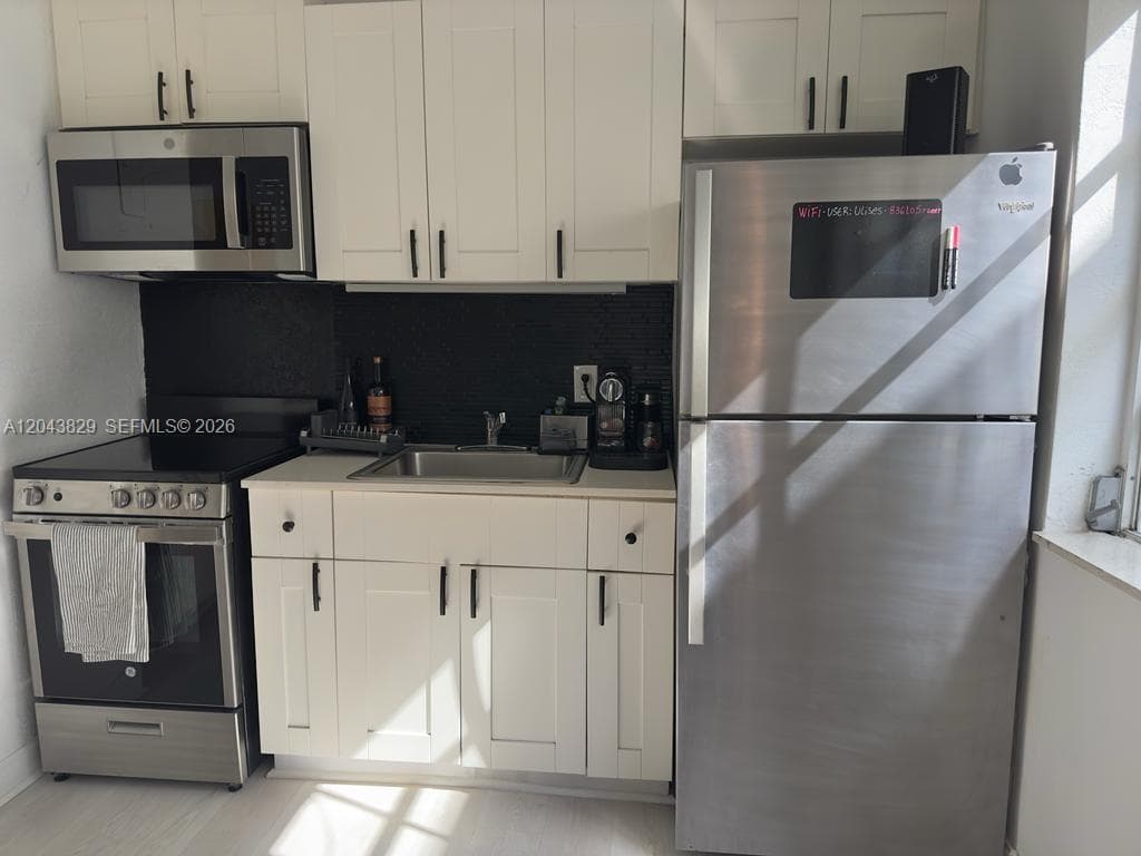 THE LORENA CONDO · #5 in Miami Beach - Photo 9