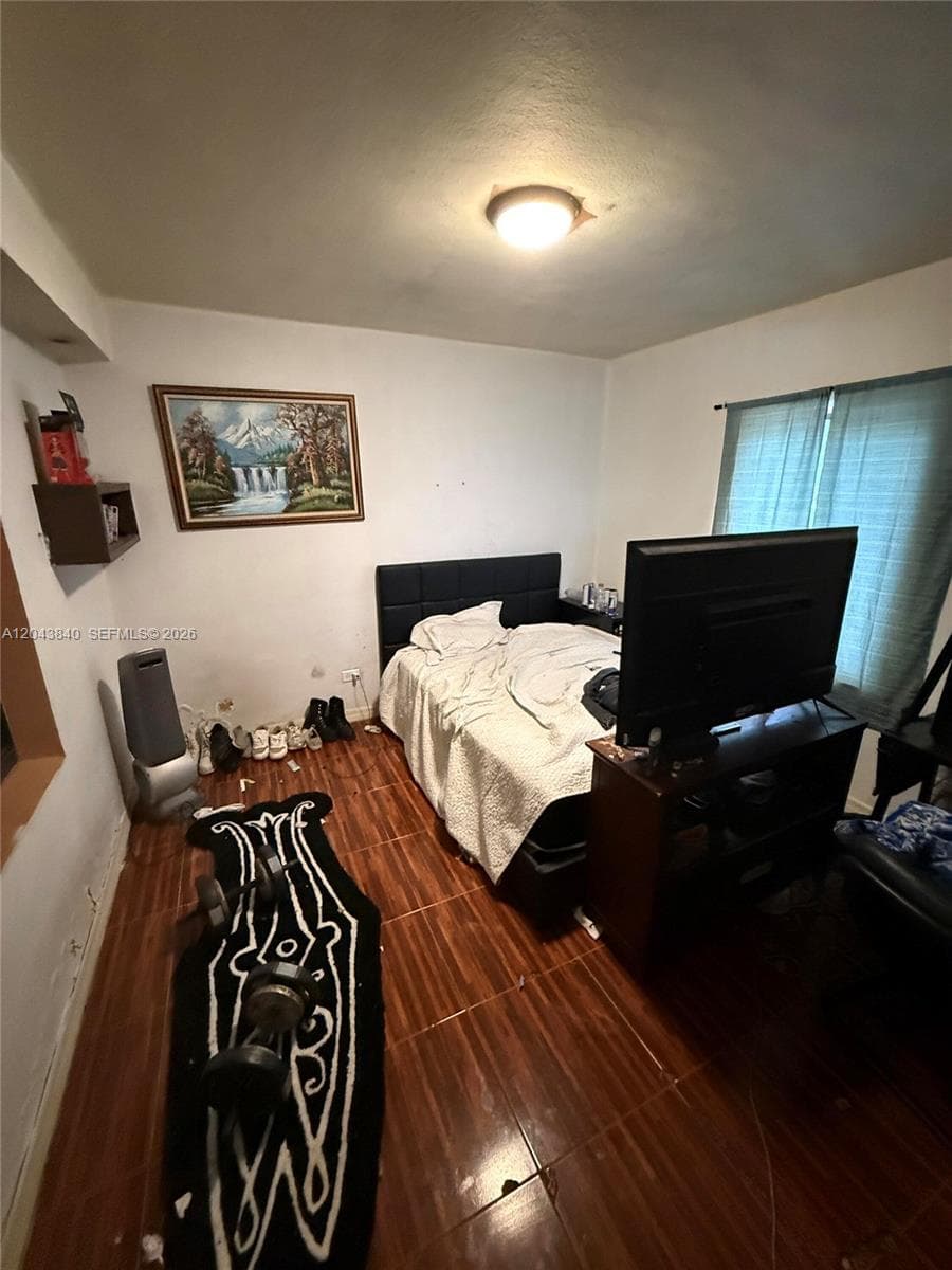 15505 Hayes Ln photo 4