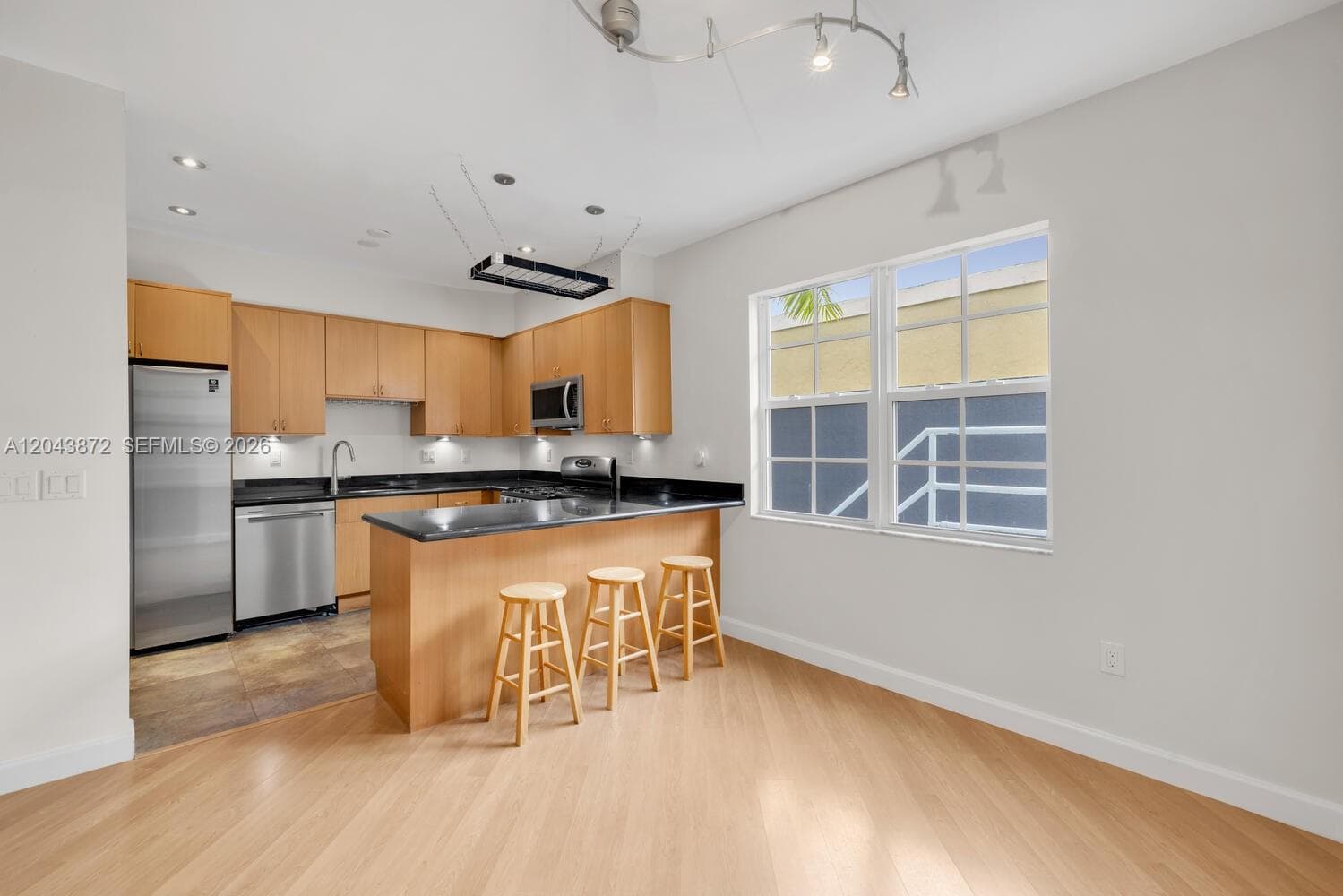 KELLAR COURT CONDO · #2 in Miami Beach - Photo 2
