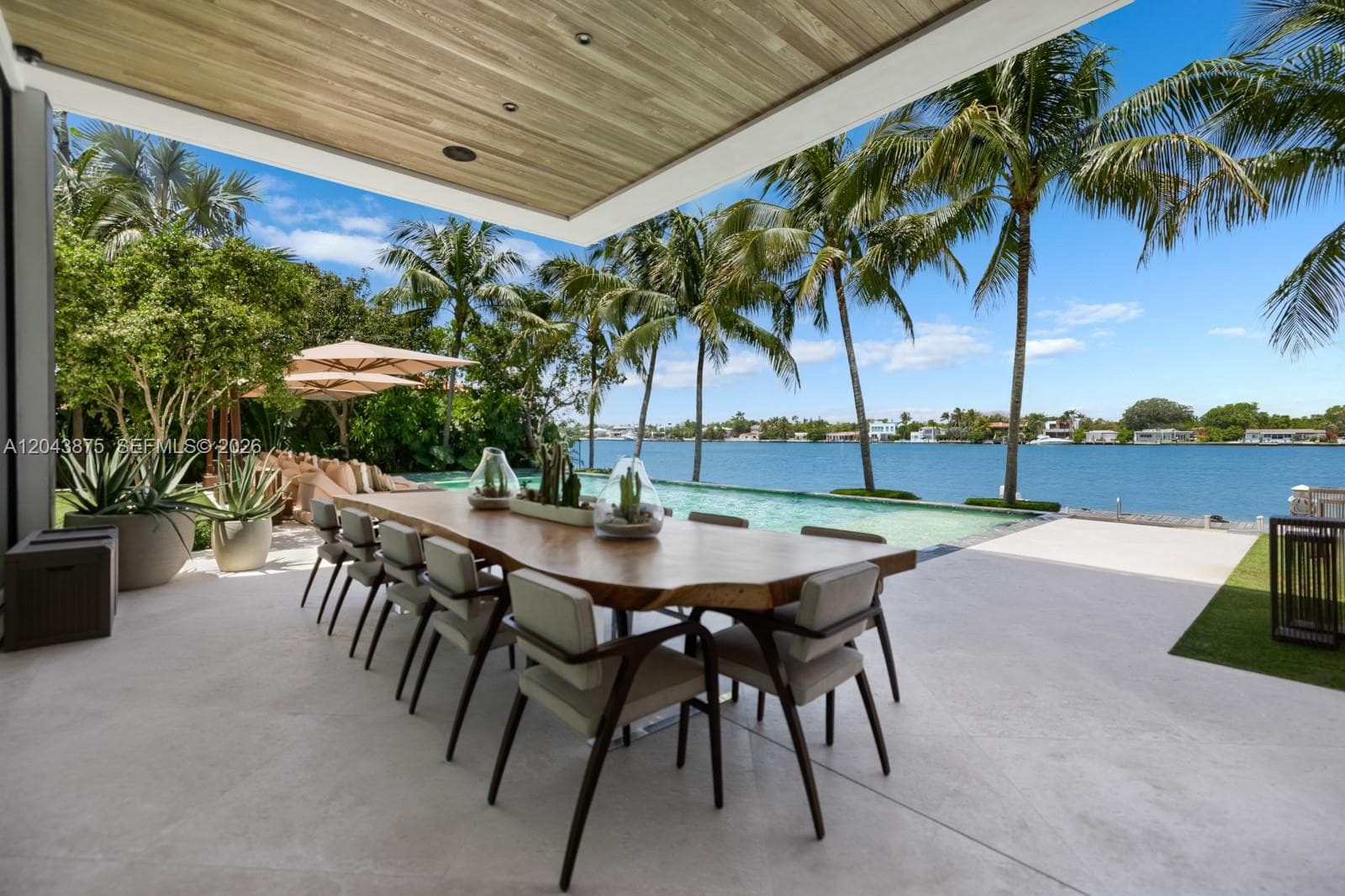 58 La Gorce Cir photo 40