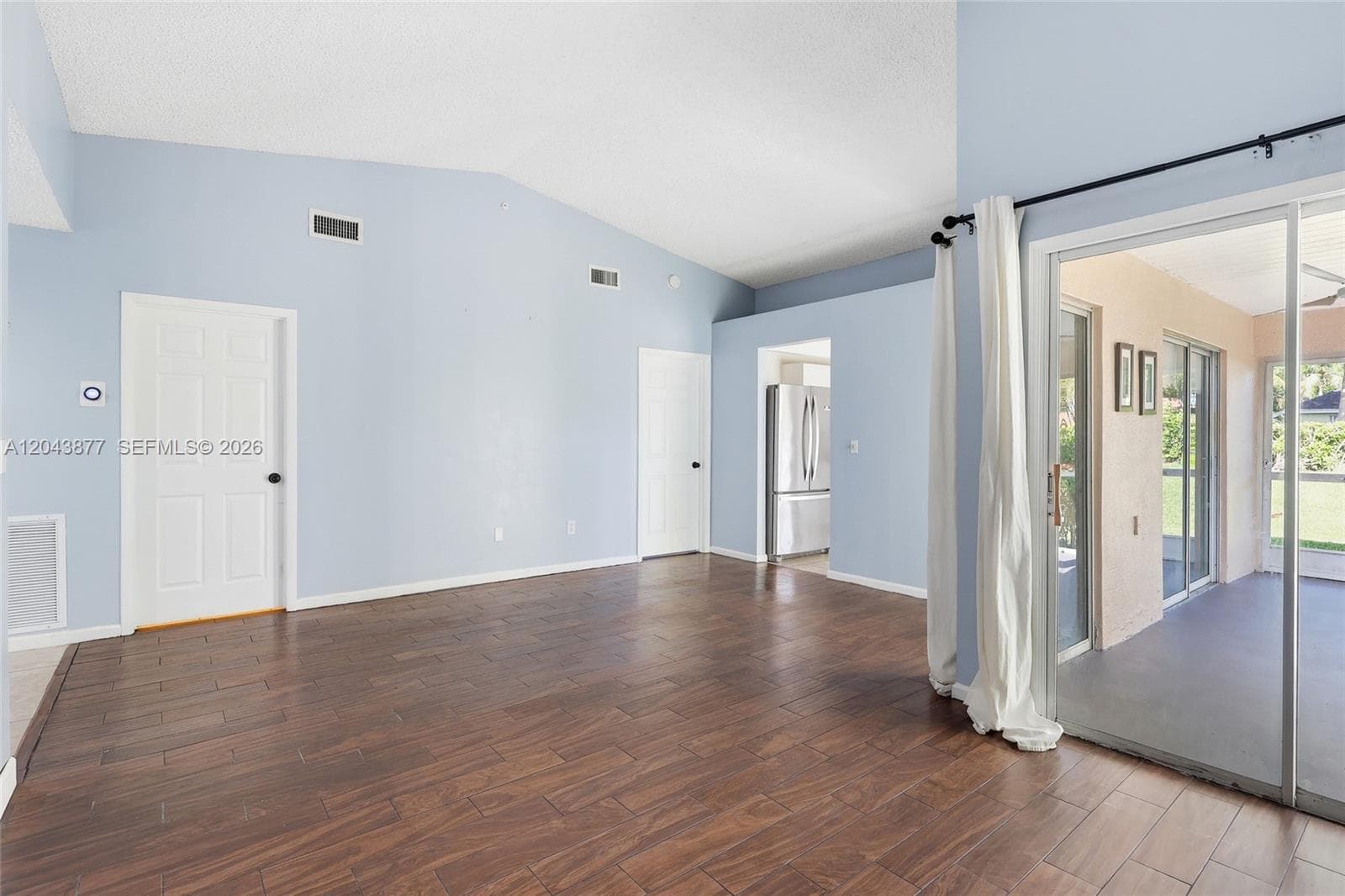 1855 SE 6th Ct photo 6