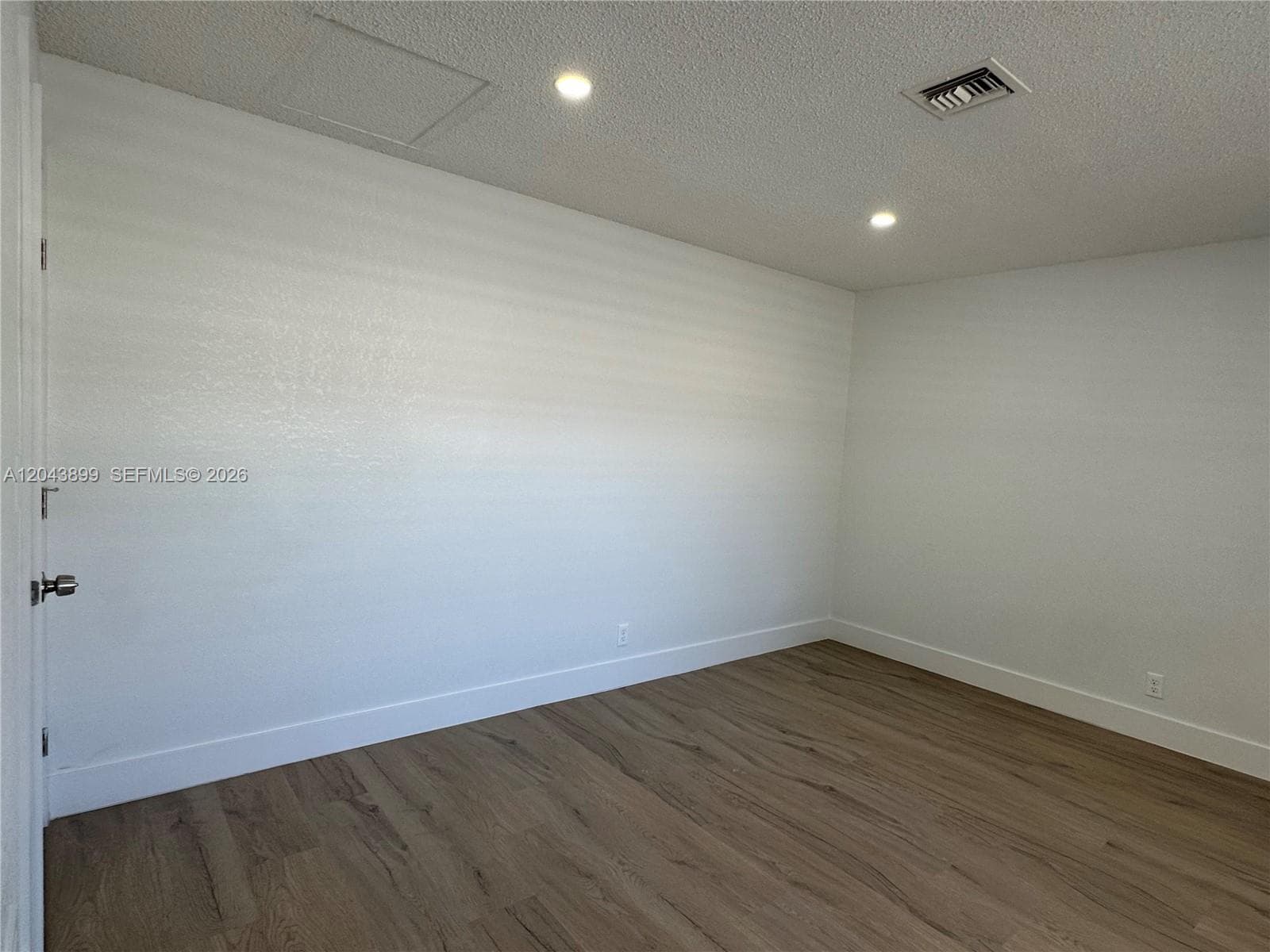 LAUDERDALE GARDENS · #3 in Fort Lauderdale - Photo 17