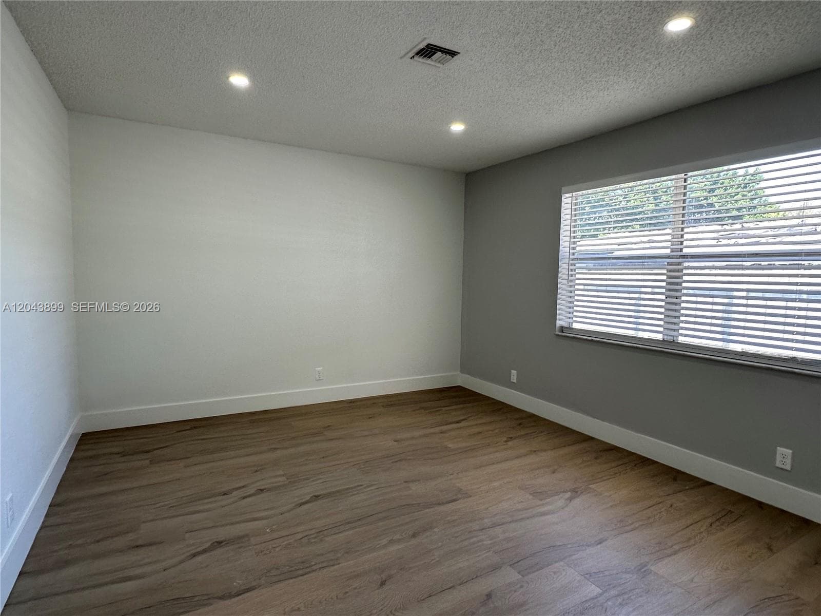 LAUDERDALE GARDENS · #3 in Fort Lauderdale - Photo 16