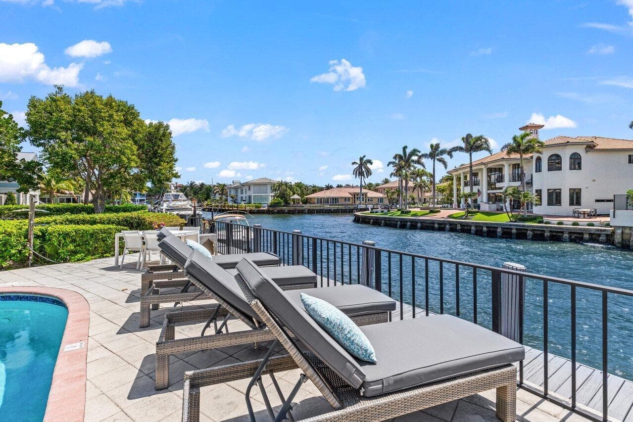 049-1102HighlandBeachDrive-1W-HighlandBe