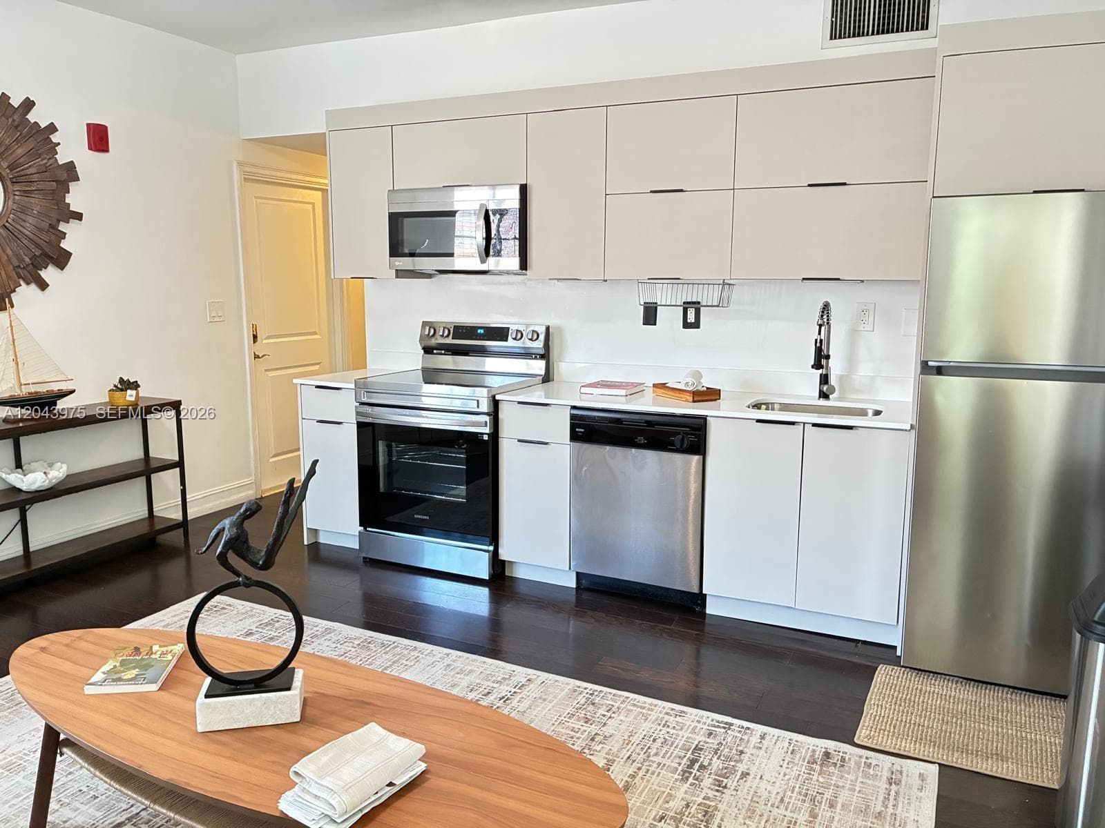 ELEVEN CONDO · #107 in Miami Beach - Photo 4