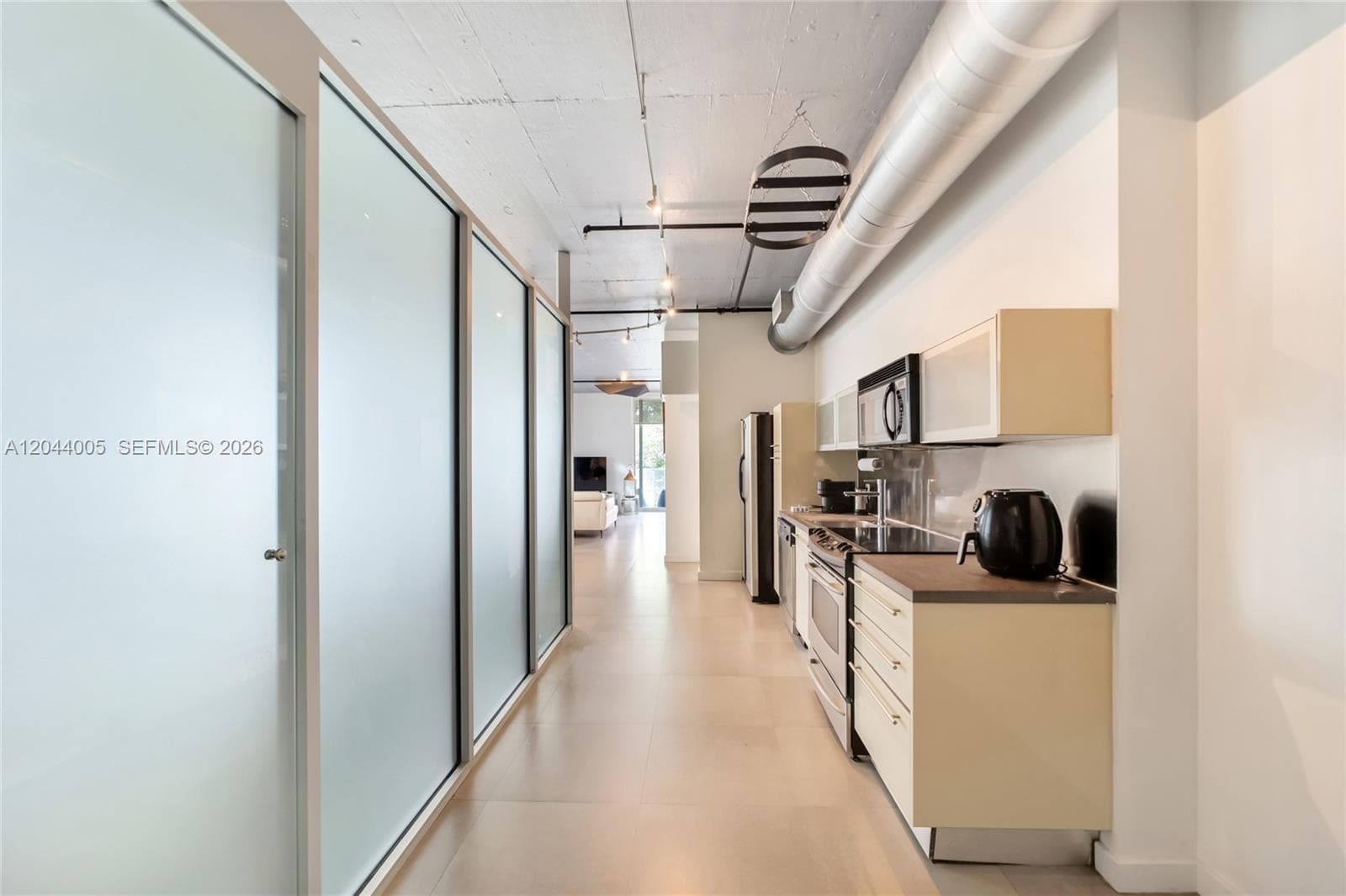 THE MONTCLAIR CONDO · #310 in Miami Beach - Photo 4
