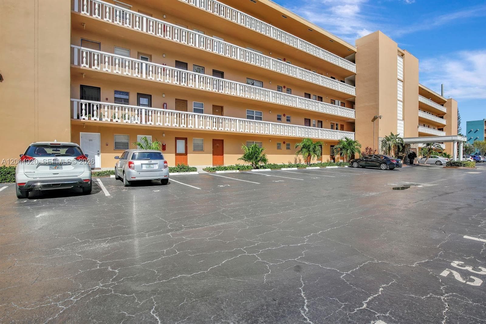 MEADOWBROOK TOWERS CONDO · #306 in Hallandale Beach - Photo 16