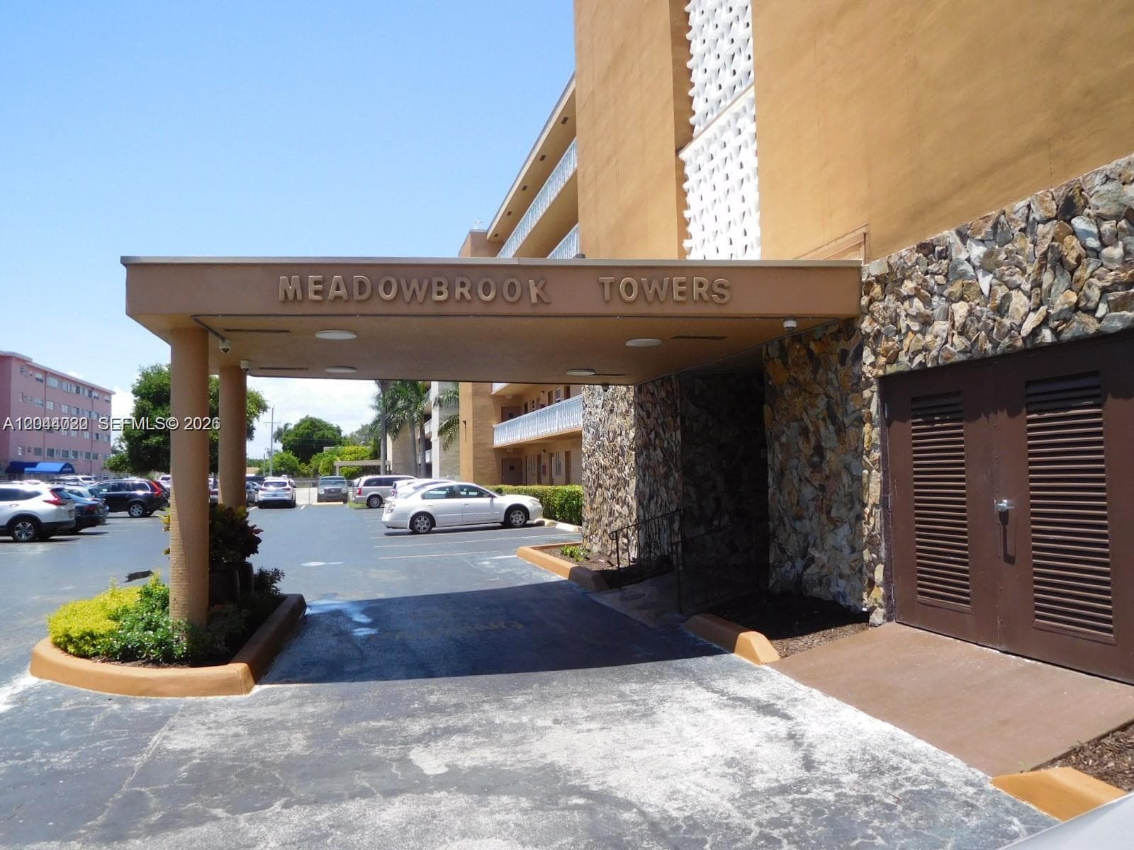 MEADOWBROOK TOWERS CONDO · #306 in Hallandale Beach - Photo 9