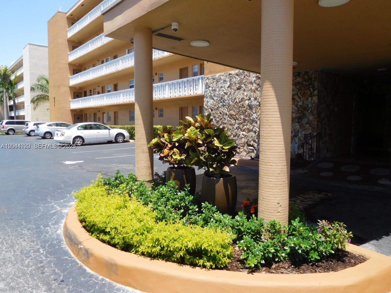 MEADOWBROOK TOWERS CONDO · #306 in Hallandale Beach - Photo 8