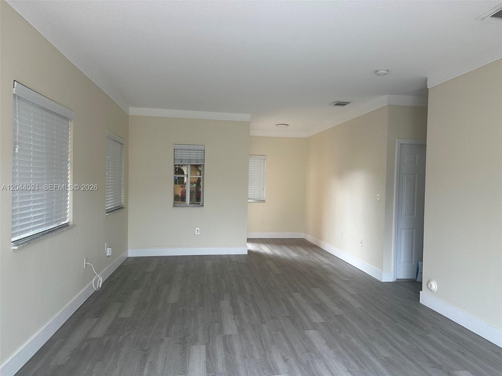 1142 NE 41st Ave #1142 photo 2
