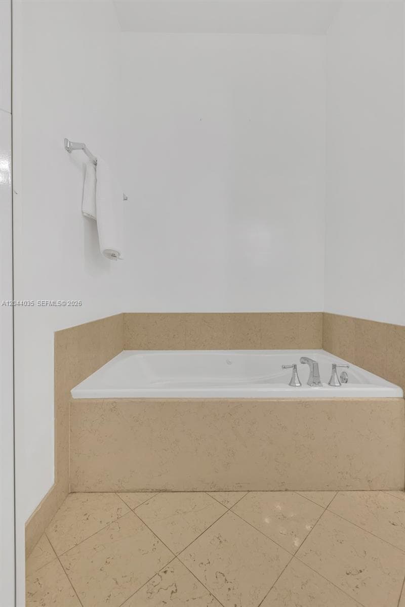 TURNBERRY VILLAGE N TOWER · #108 in Aventura - Photo 26