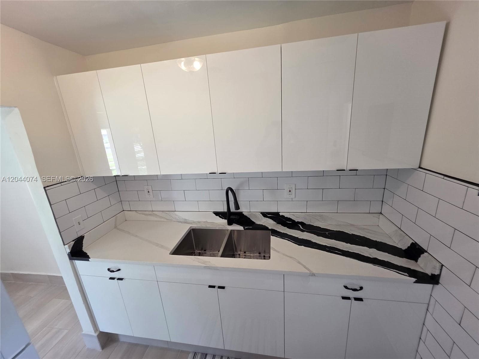 WINNERINN APARTMENTS CO-O · #3 in Hallandale Beach - Photo 1
