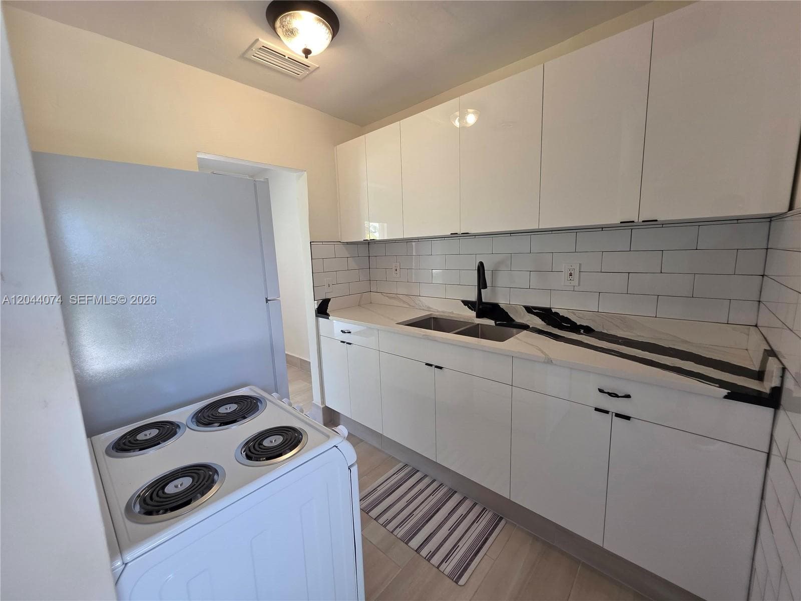 WINNERINN APARTMENTS CO-O · #3 in Hallandale Beach - Photo 14