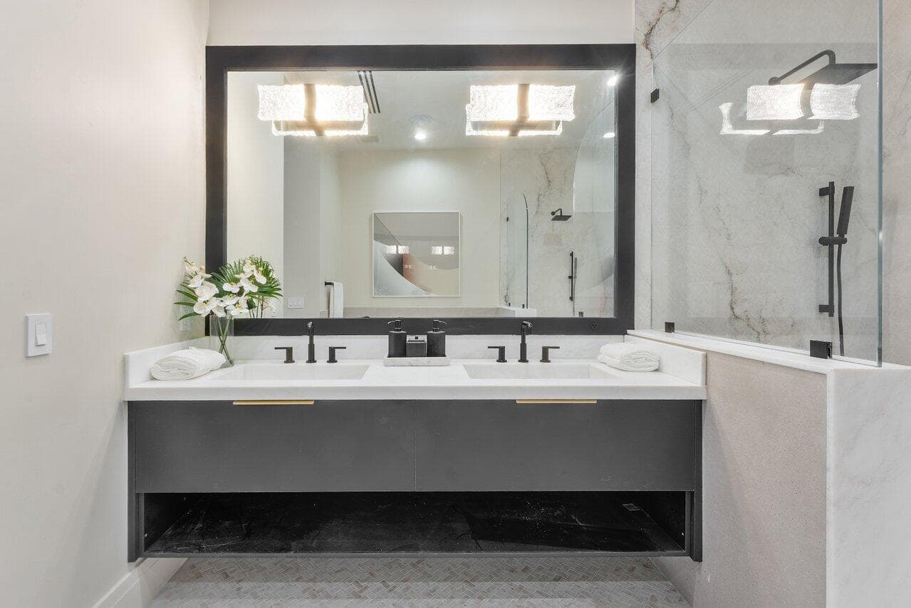 095-7935SouthFlaglerDrive-WestPalmBeach-