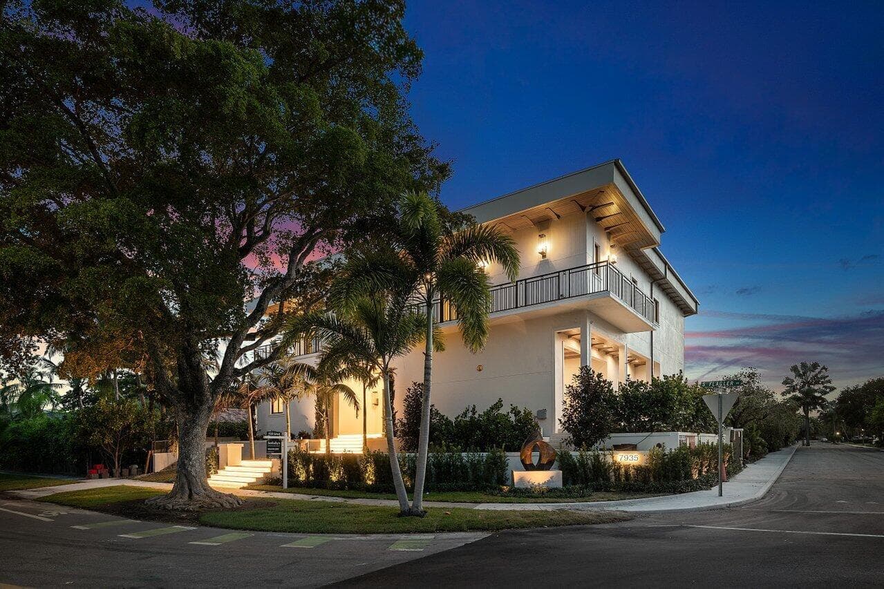070-7935SouthFlaglerDrive-WestPalmBeach-