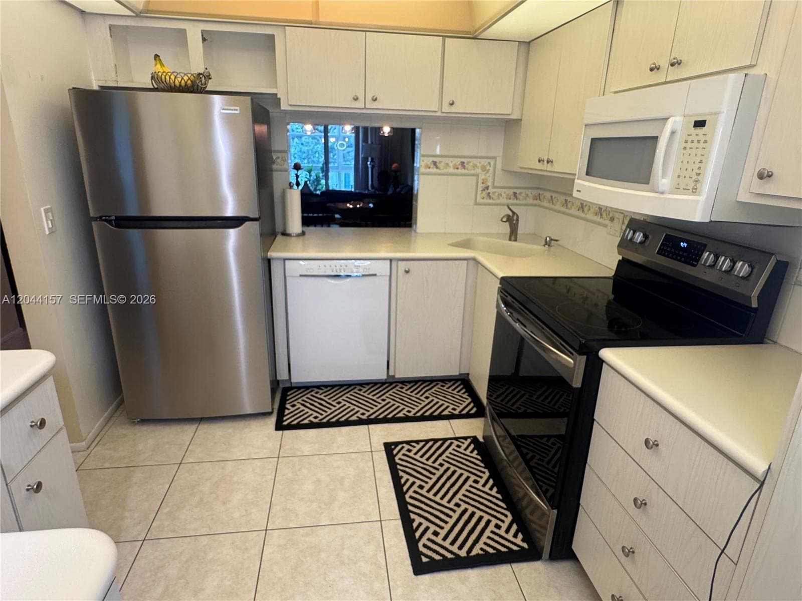 GARDENS BY THE SEA CONDO · #224 in Lauderdale By The Sea - Photo 3