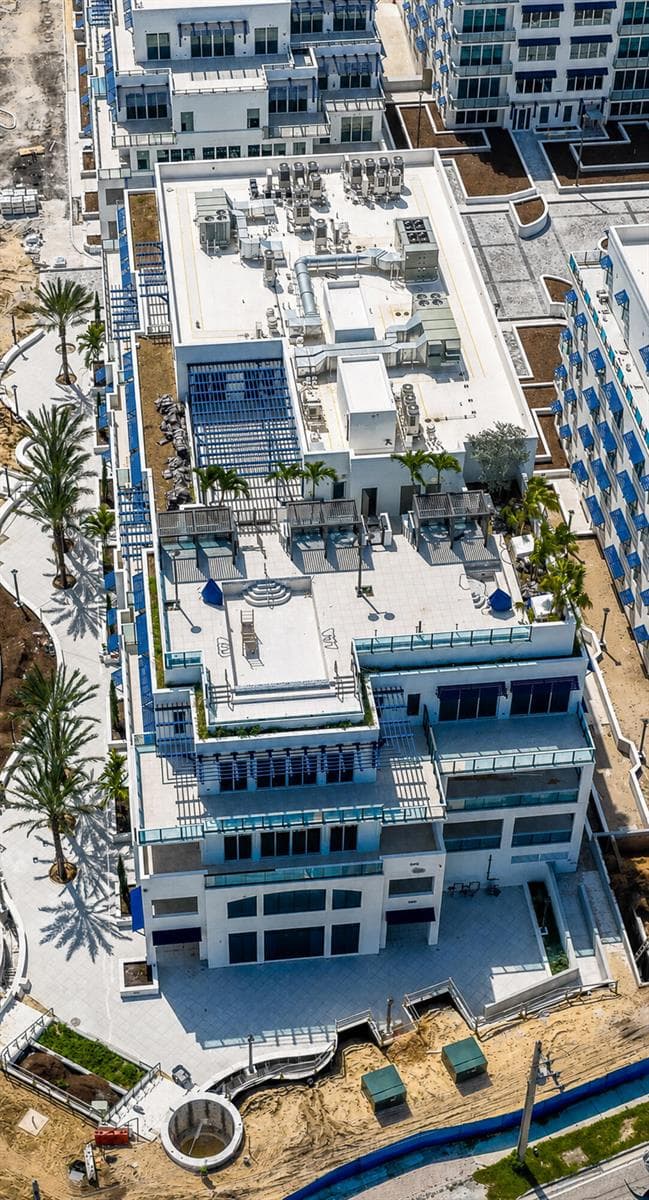 22-Caretta Rooftop Amenities