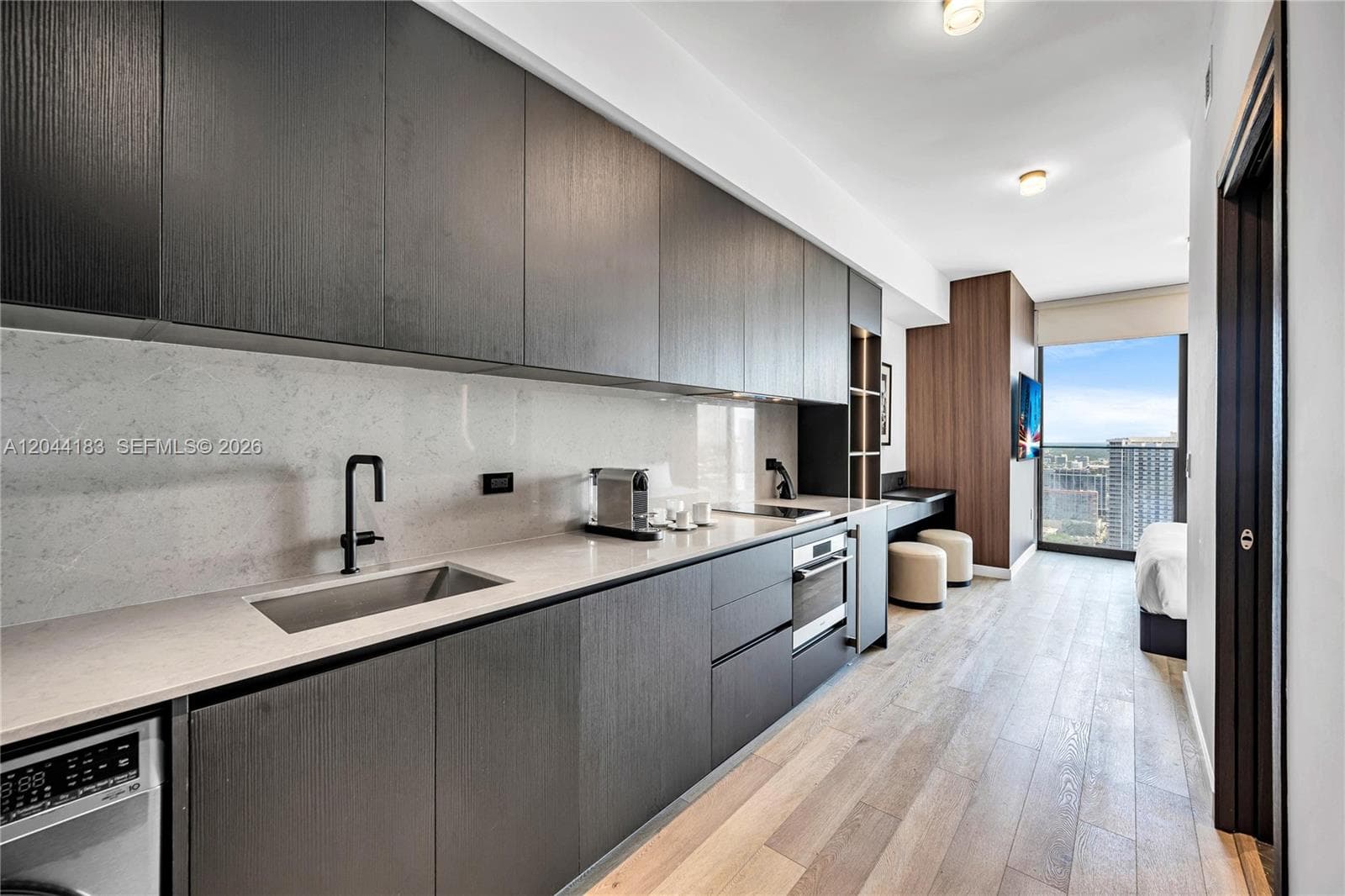 E11EVEN Hotel & Residences · #EXECHPH04 in Miami - Photo 10