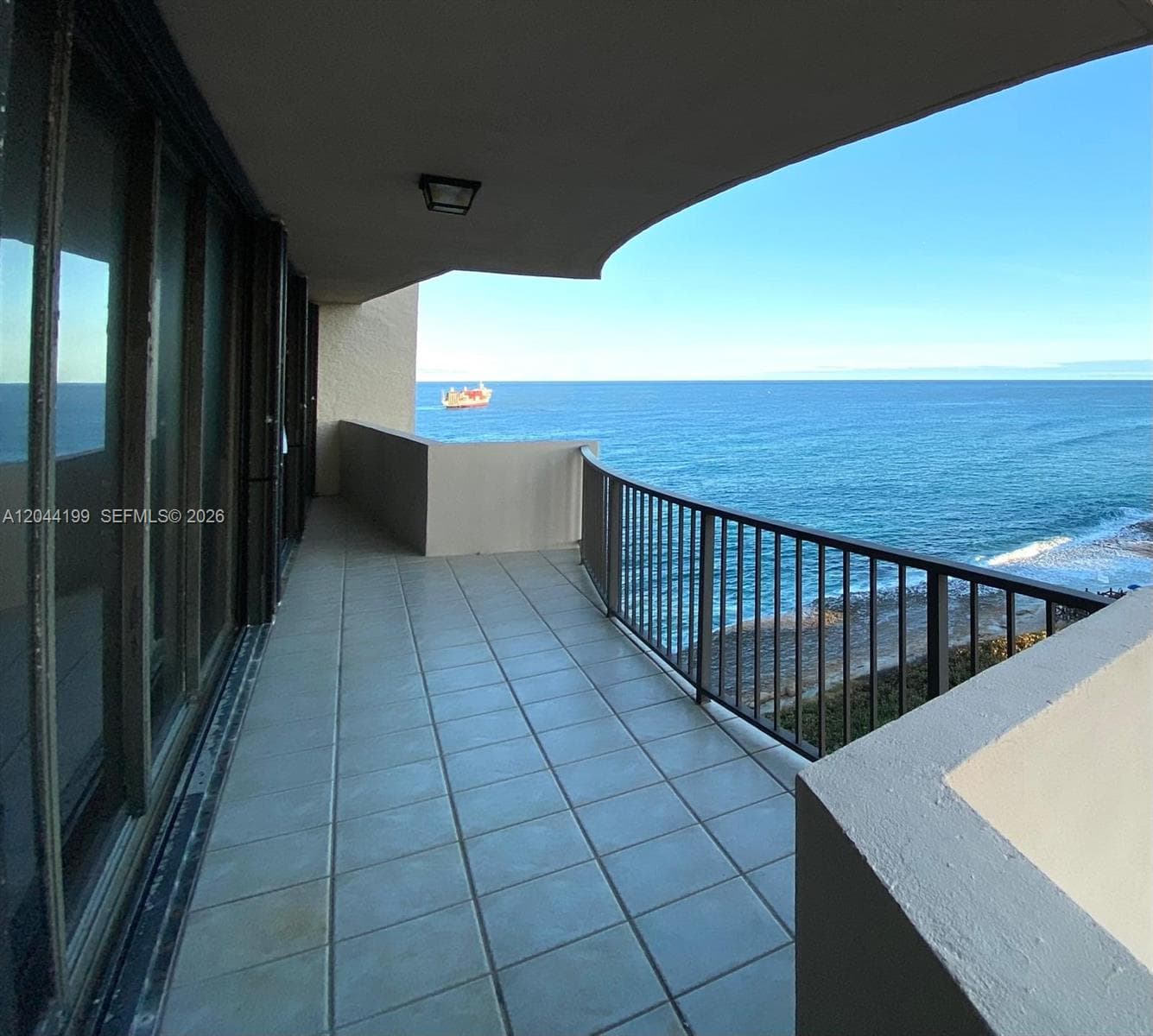 COTE D AZUR CONDO · #1-1103 in Riviera Beach - Photo 4