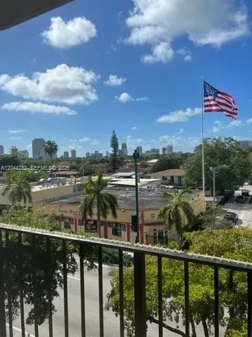 EL BOSQUE AT LITTLE HAVAN · #414 in Miami - Photo 11