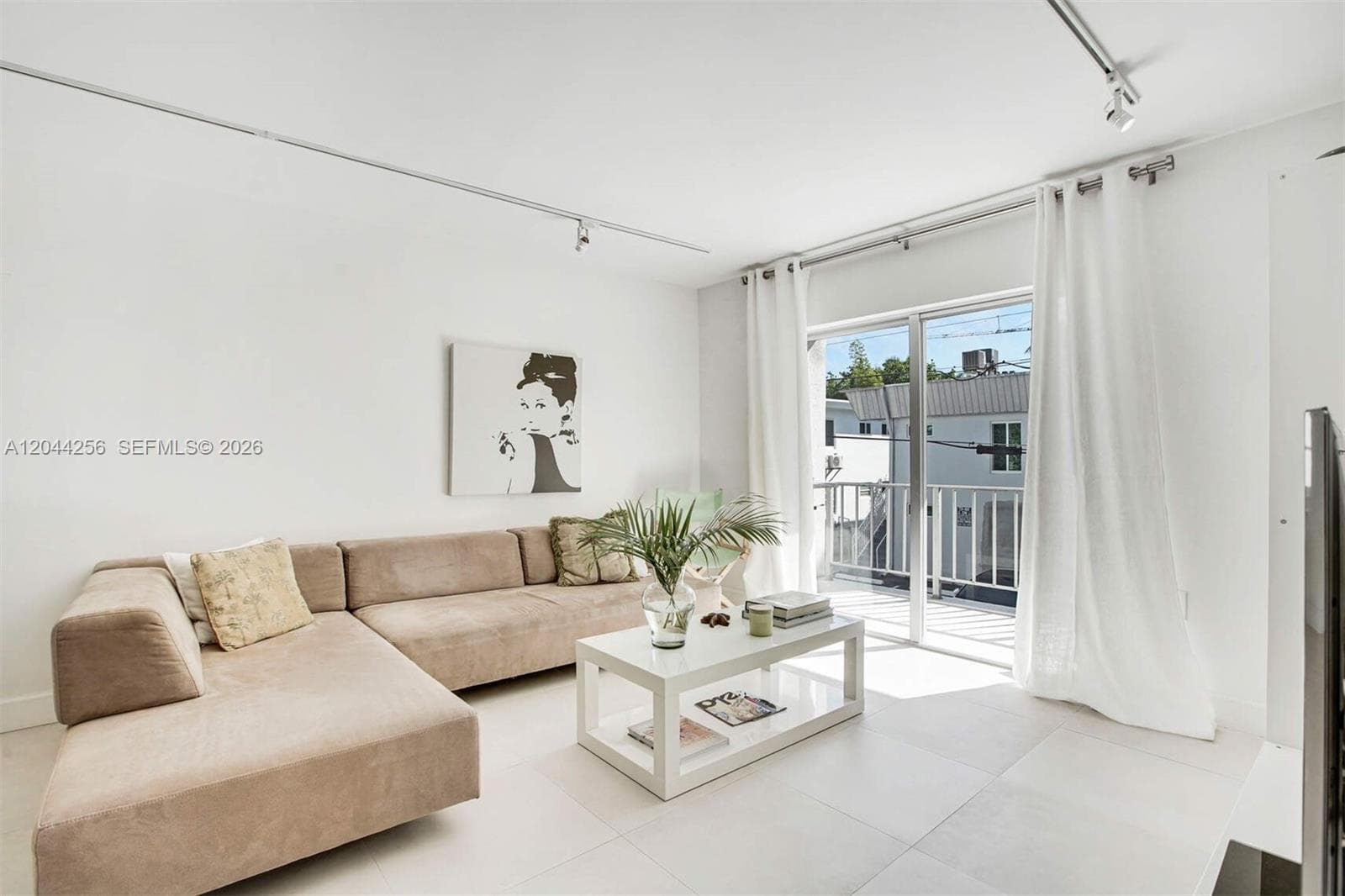 LASER CONDO · #2E in Miami Beach - Photo 4