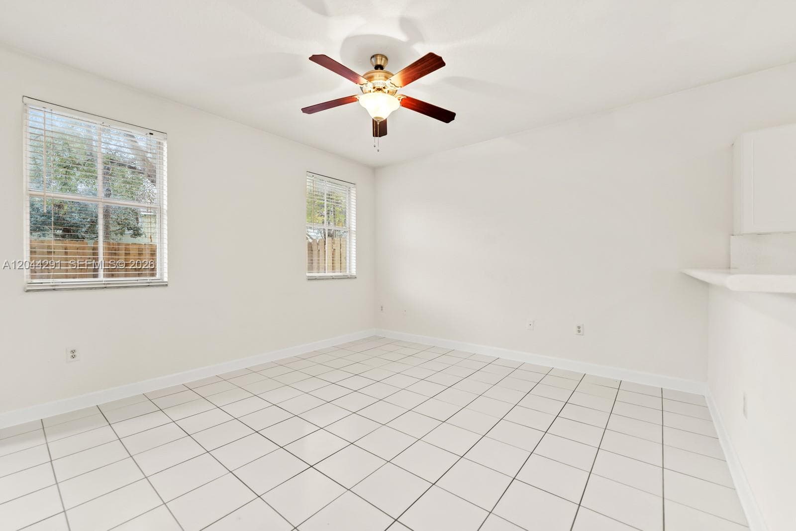 1466 SE 26th Ave photo 12