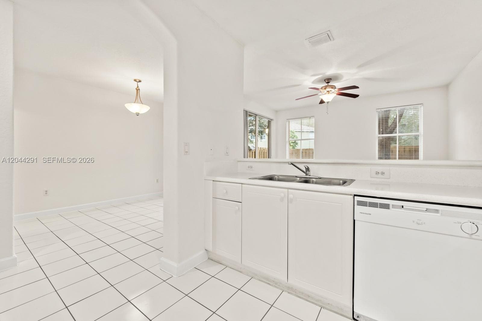 1466 SE 26th Ave photo 11