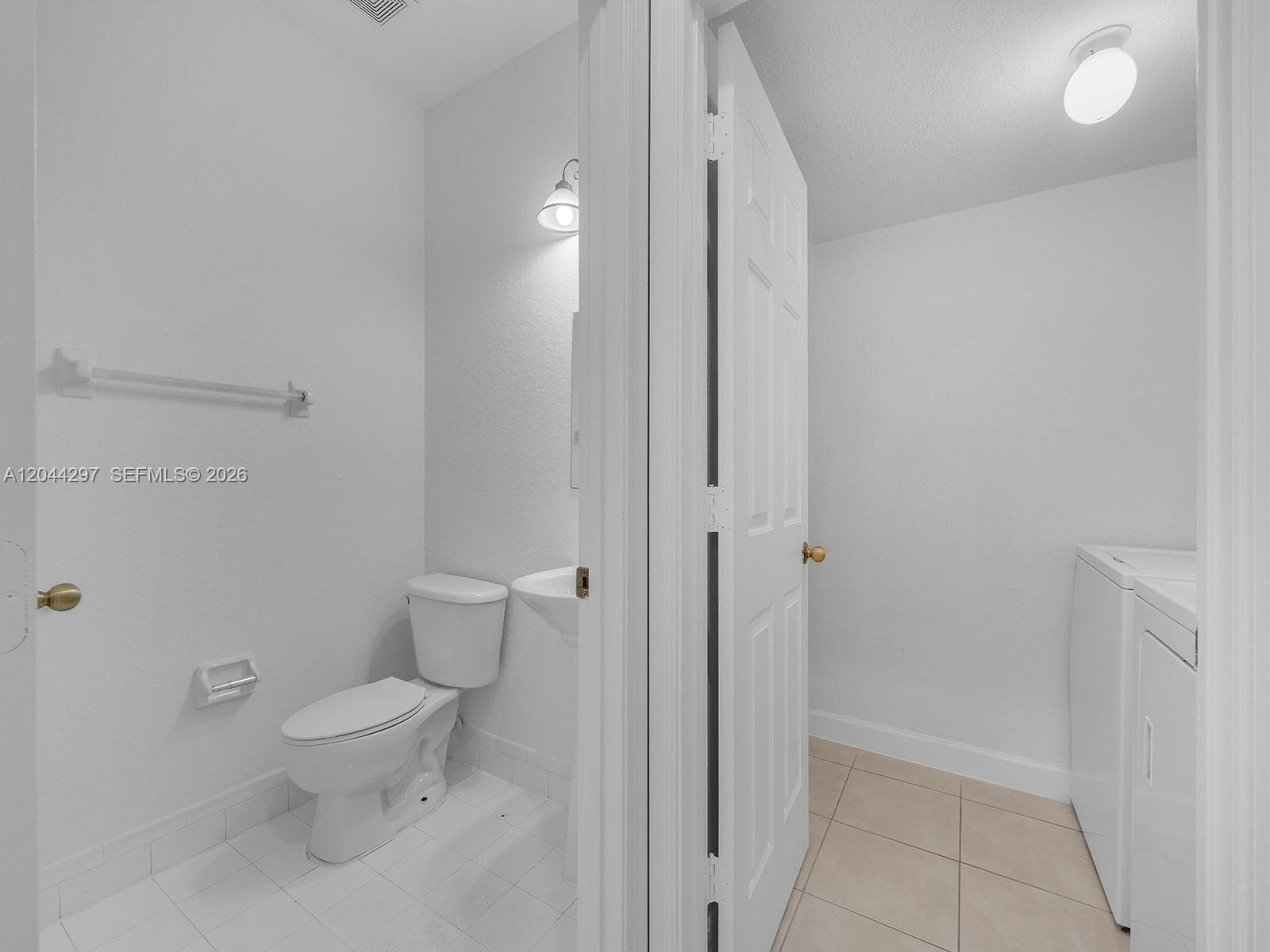 2482 SE 15th Ct photo 9
