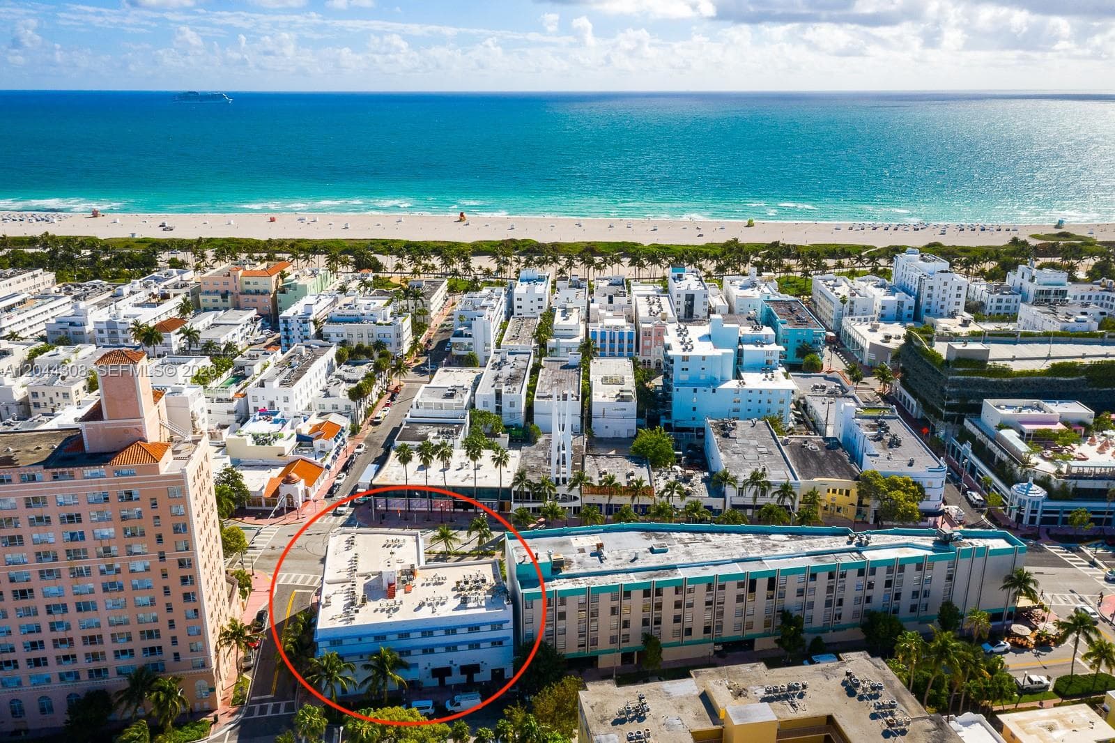 ROYAL SOUTH BEACH CONDO · #103 in Miami Beach - Photo 3