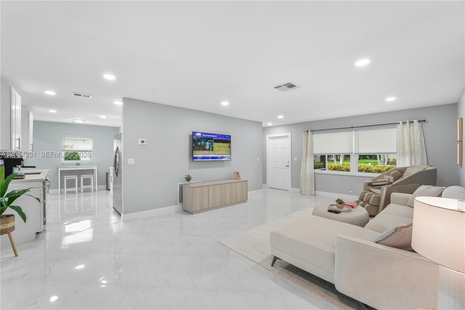 14307 Amapola Dr photo 6