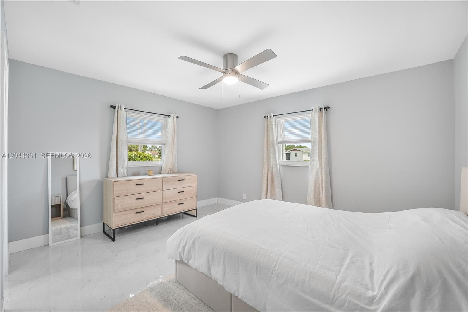 14307 Amapola Dr photo 22