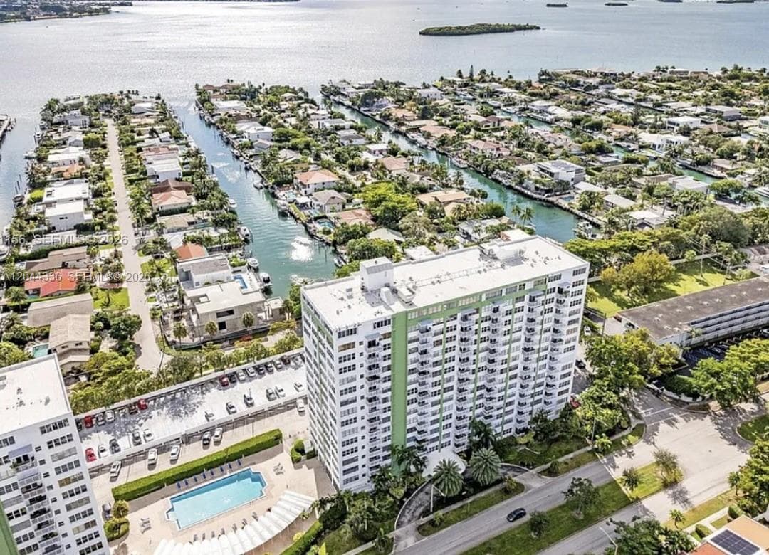 BAYVIEW TOWERS CONDO · #A410 in North Miami - Photo 3