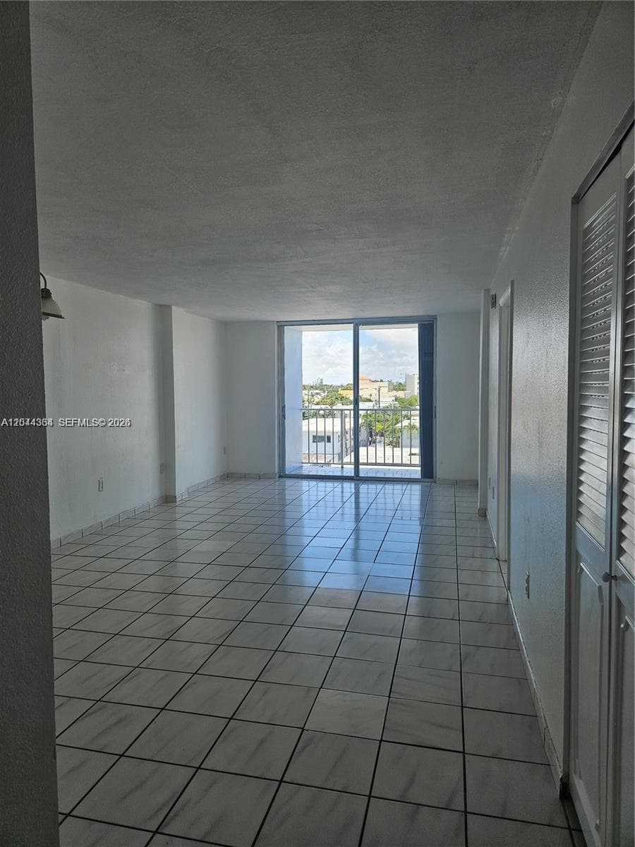 BYRON BEACH CONDO · #504 in Miami Beach - Photo 2