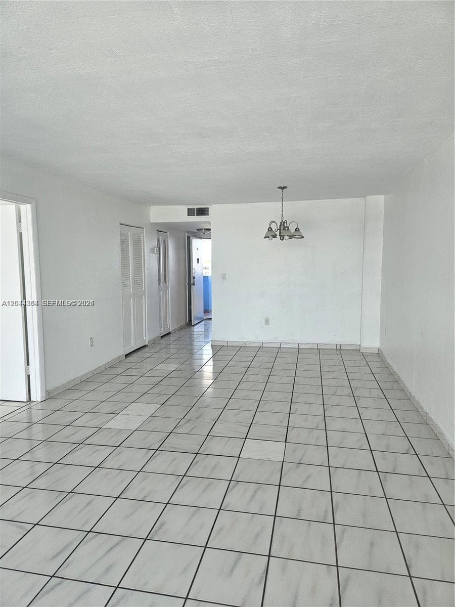 BYRON BEACH CONDO · #504 in Miami Beach - Photo 3