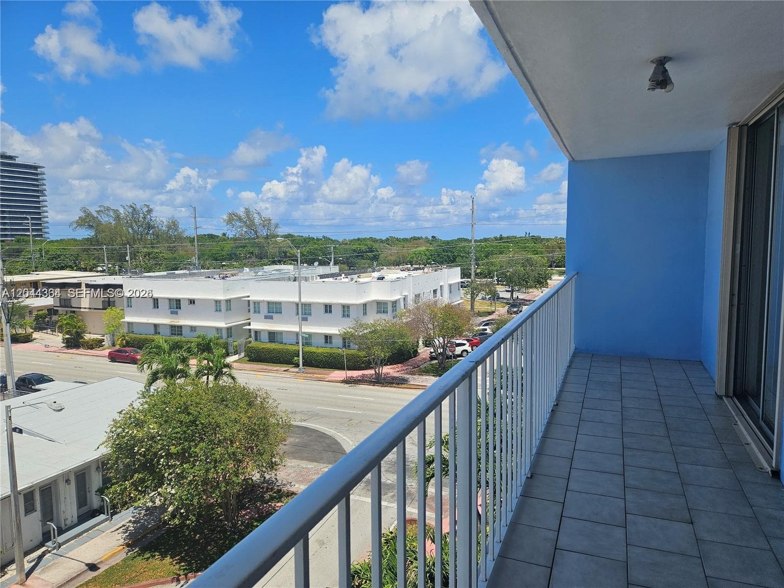 BYRON BEACH CONDO · #504 in Miami Beach - Photo 4