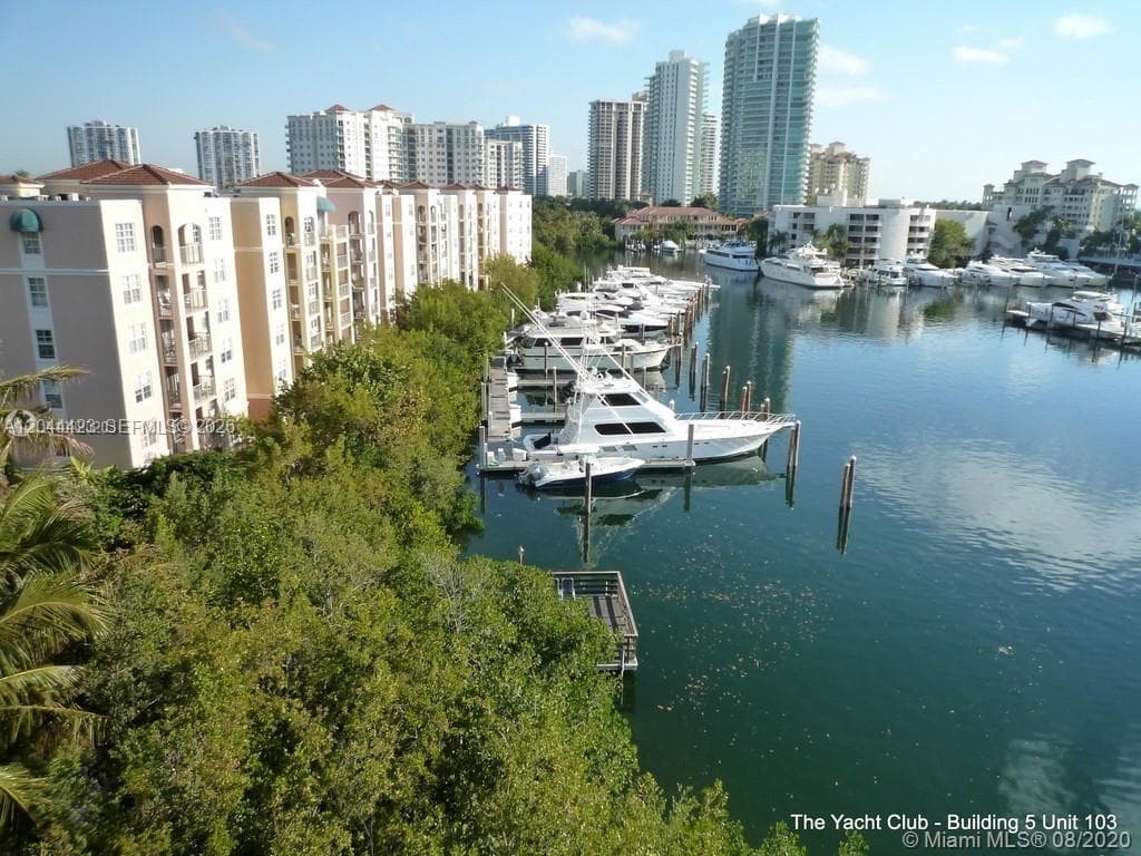 THE YACHT CLUB AT AVENTUR · #104 in Aventura - Photo 3