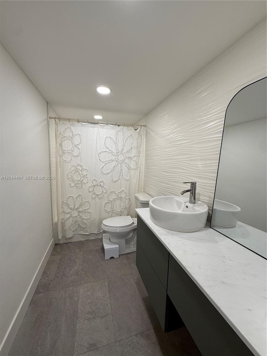 Coral Wat Towers · #3C in Miami - Photo 15