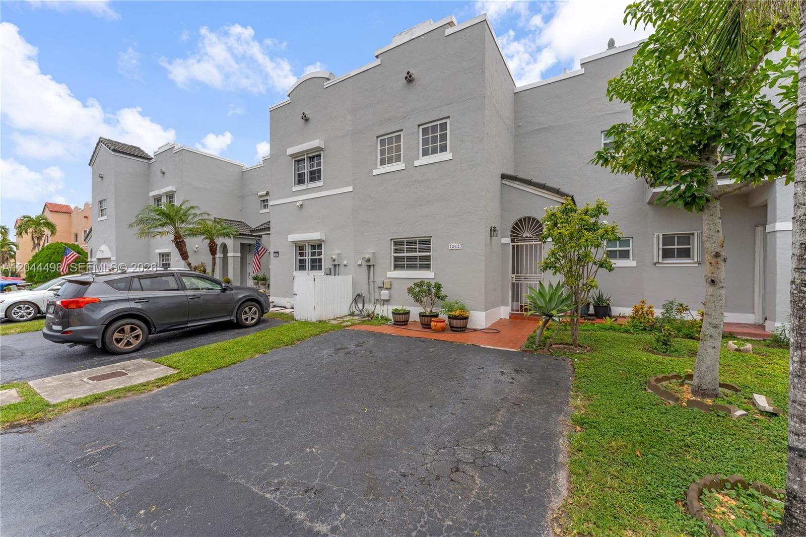 12427 NW 7th Ln photo 2