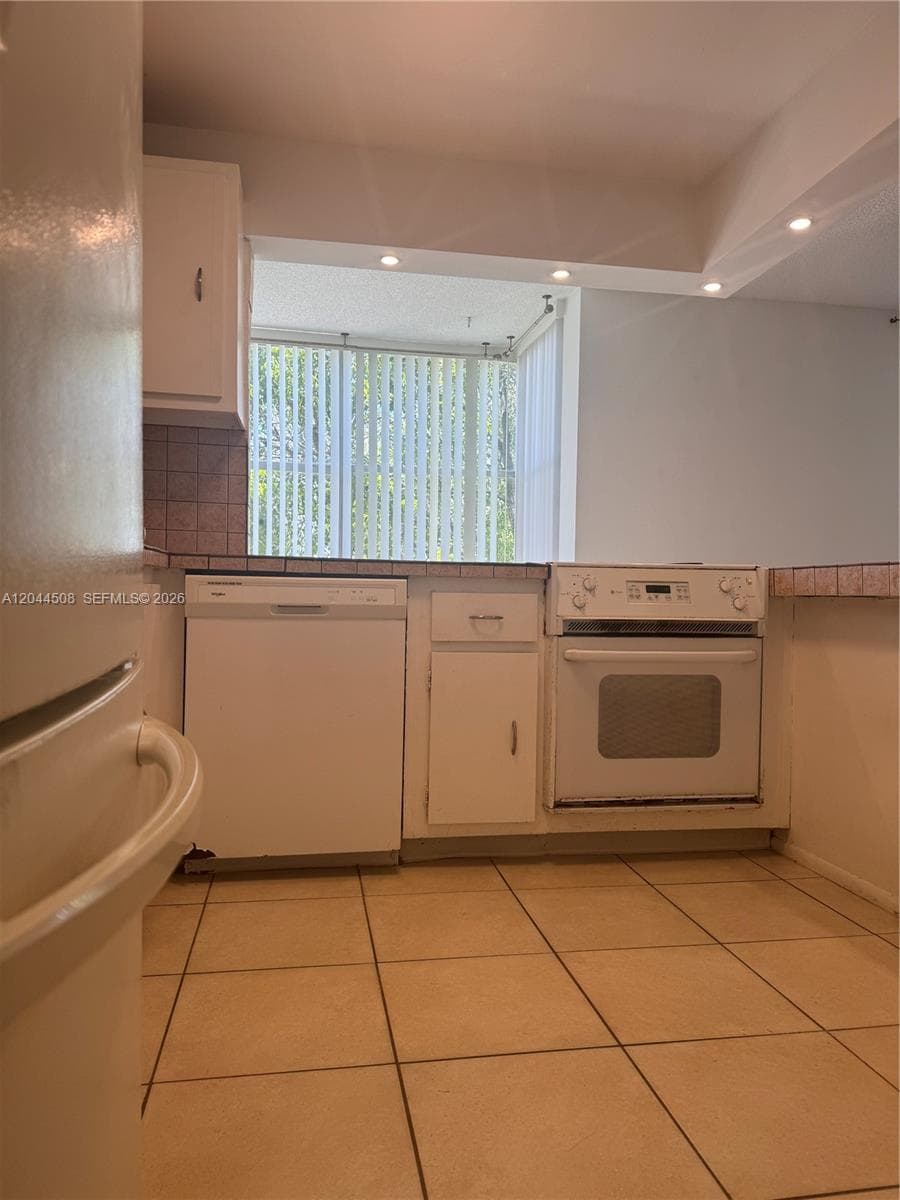 AVILA SOUTH CONDO · #429 in Sunny Isles Beach - Photo 4