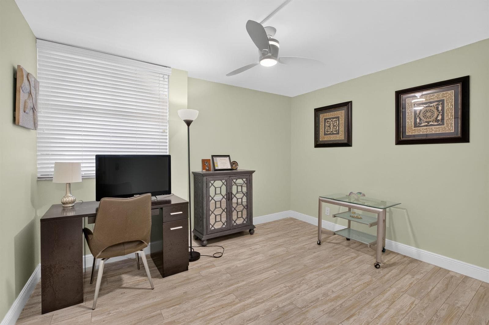 No Carpet in the Unit