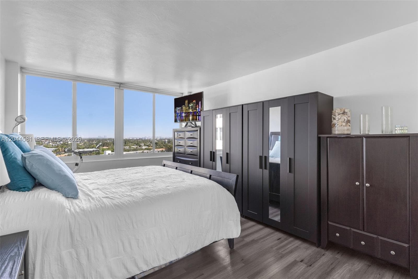 PARKVIEW POINT CONDO · #10H in Miami Beach - Photo 17