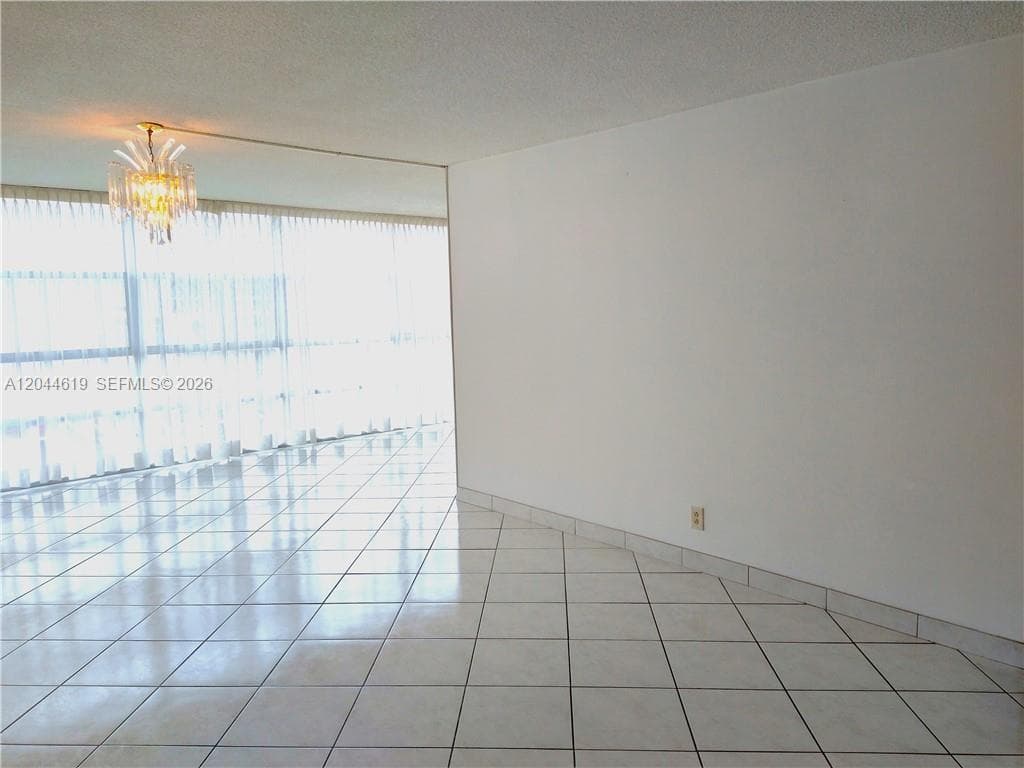 DESOTO PARK CONDO · #517 in Hallandale Beach - Photo 12