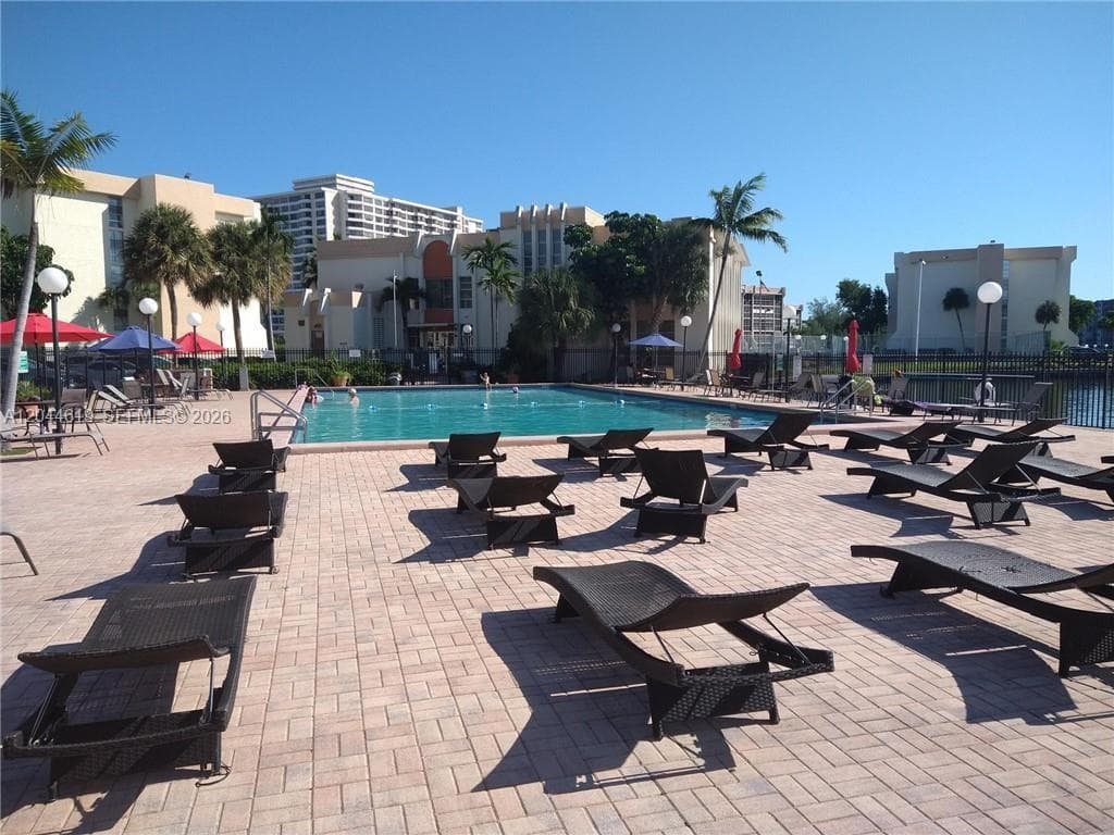 DESOTO PARK CONDO · #517 in Hallandale Beach - Photo 5