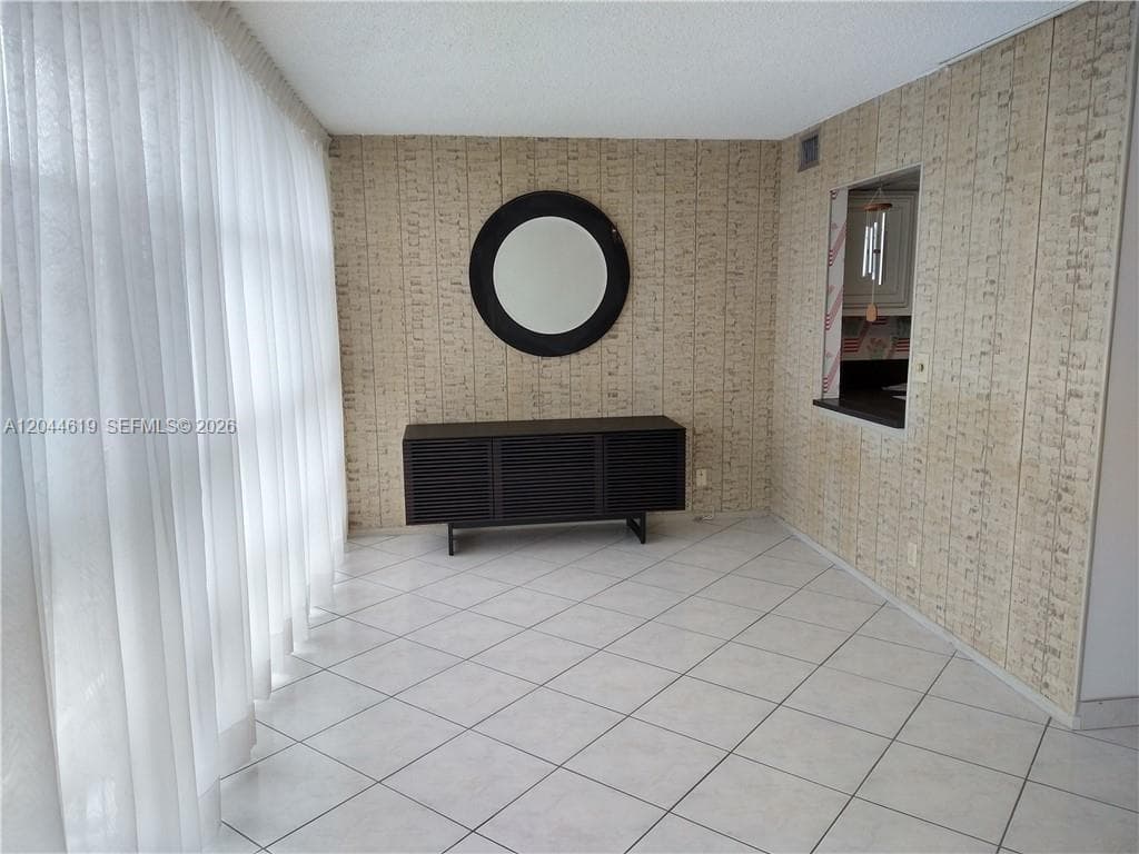 DESOTO PARK CONDO · #517 in Hallandale Beach - Photo 15