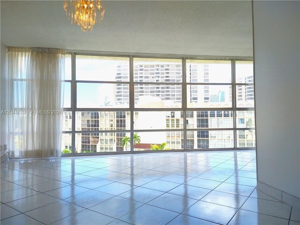 DESOTO PARK CONDO · #517 in Hallandale Beach - Photo 19