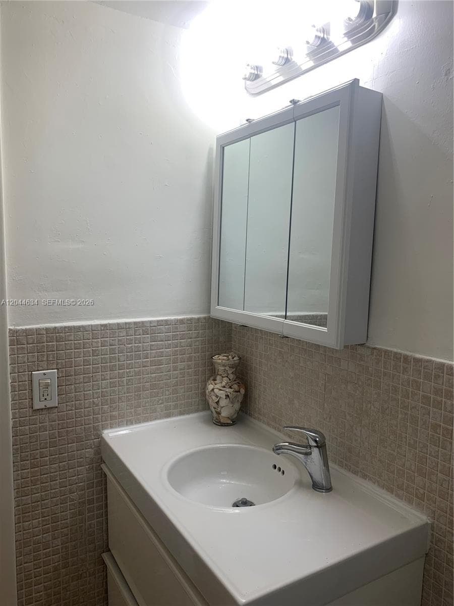GROVE GARDENS CONDO · #1205 in Miami - Photo 18